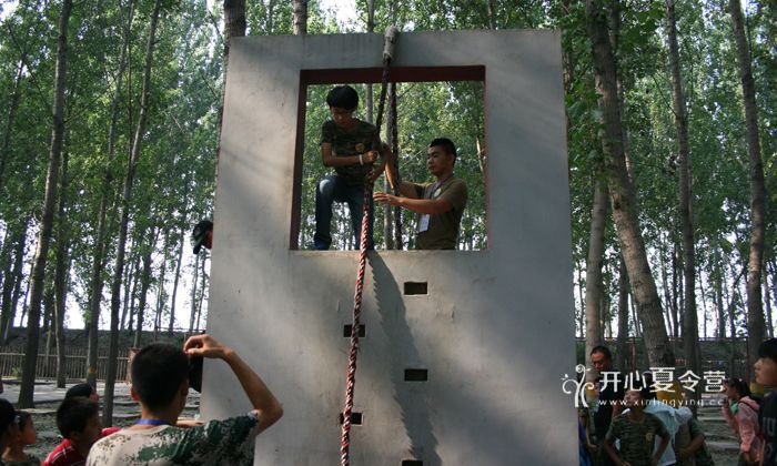 軍訓(xùn)拓展冬令營