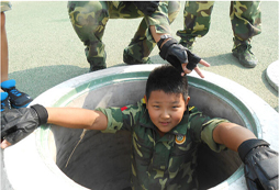 參加軍事冬令營糾正孩子的壞脾氣