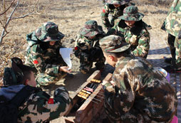 為什么軍事冬令營那么受孩子歡迎？