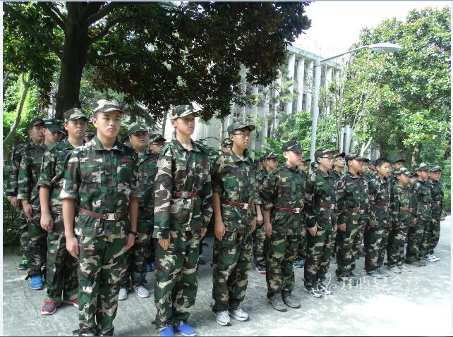 軍事冬令營