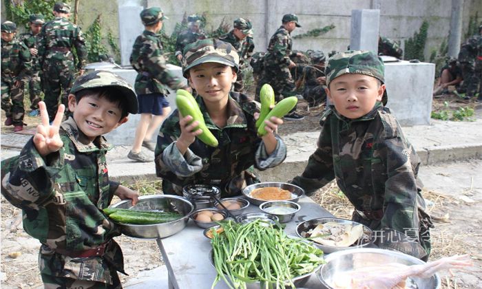 軍事冬令營(yíng)