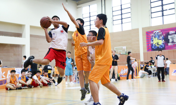 中小學(xué)生籃球冬令營