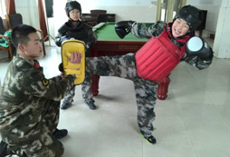 未來領(lǐng)袖冬令營培養(yǎng)學(xué)員勇敢頑強(qiáng)
