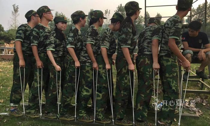 武漢投石黃埔7天軍事磨練冬令營(yíng)