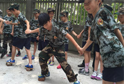 上海西點(diǎn)軍事伴隨著游戲和樂(lè)趣進(jìn)行