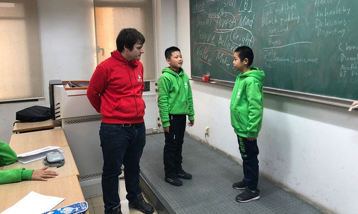 外教老師讓我們互相介紹