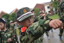 2017年為什么需要選擇山東青島軍事冬令營？