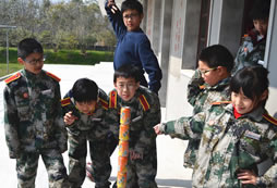 上海軍事冬令營(yíng)如何提升孩子獨(dú)立能力？