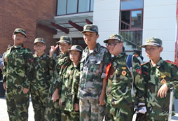 軍事冬令營(yíng)為孩子提供良好的成長(zhǎng)環(huán)境