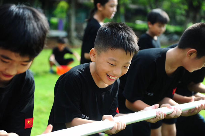 深圳小學(xué)生軍事冬令營(yíng)