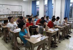 深圳寒假冬令營可讓孩子在游戲中學習英語