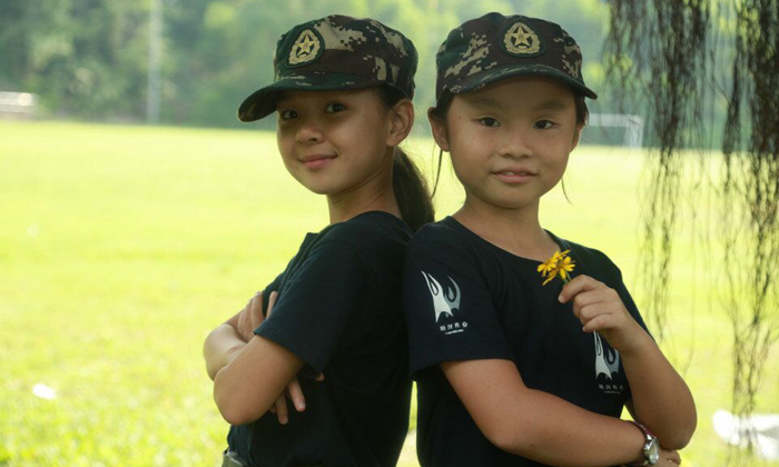 深圳青少年軍事冬令營(yíng)
