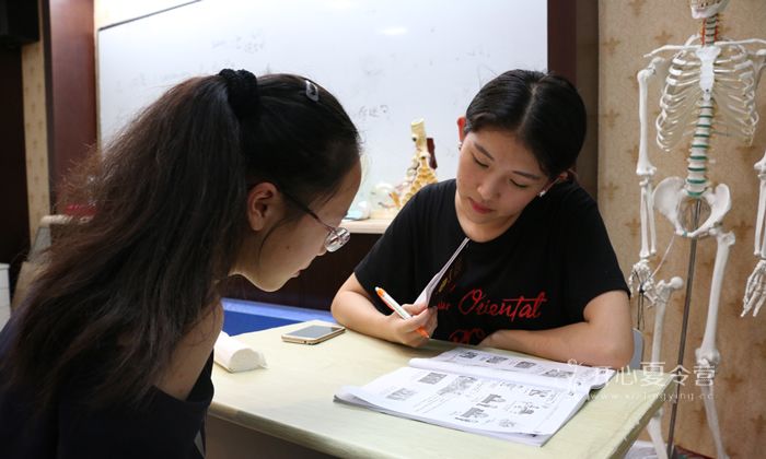 上海泡泡少兒英語小班課堂學(xué)習(xí)氛圍更濃