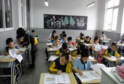 上海新東方泡泡少兒談?wù)労⒆勇犱浺魧W英語為何沒效果
