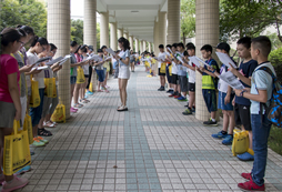 上海新東方泡泡冬令營指導孩子的學習方法