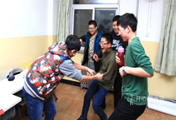 上?？釋W(xué)酷玩老師分享學(xué)好英語(yǔ)的訣竅