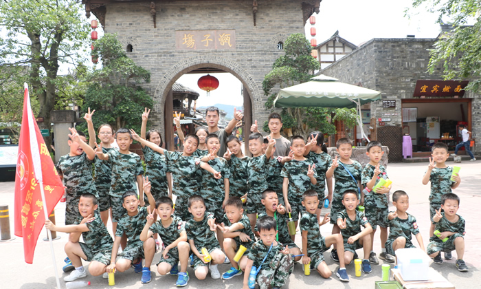 四川兒童軍事冬令營(yíng)費(fèi)用
