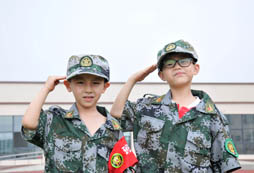 成都Super軍事營讓孩子感受到了快樂感與幸福感