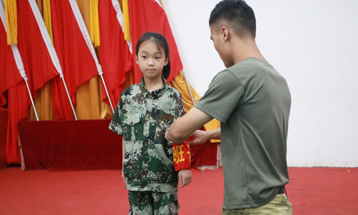 四川軍事冬令營訓(xùn)練項(xiàng)目