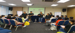 新加坡冬令營善于傾聽孩子的心里話