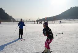 冬季參加滑雪冬令營的意義是什么？