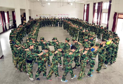 軍事拓展冬令營孩子假期活動(dòng)最好的選擇！