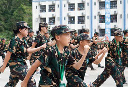 參加維和童軍冬令營圓孩子一個軍人夢！