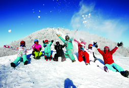 寒假去湖北參加滑雪冬令營(yíng)貴嗎？
