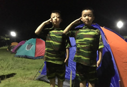 武漢西點(diǎn)軍事冬令營(yíng)帶孩子體驗(yàn)軍隊(duì)生活