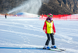 可以自己滑雪啦