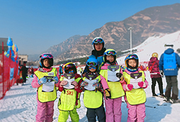 孩子參加YuYoung青少年營地滑雪冬令營有哪些好處