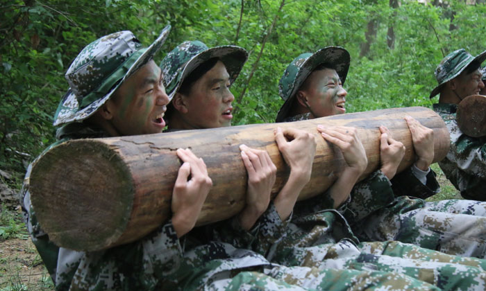 武漢吃苦冬令營
