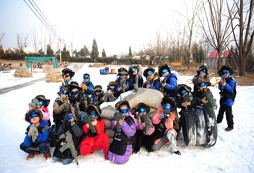 為什么武漢西點(diǎn)滑雪冬令營(yíng)深受青少年的喜愛(ài)？