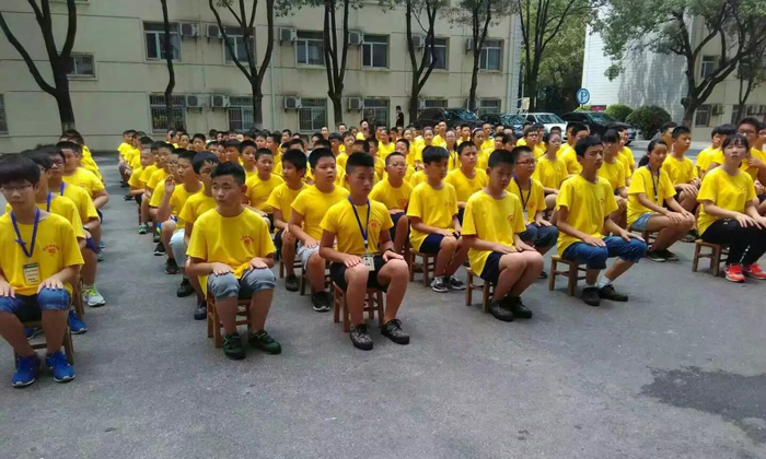 參加武漢軍事拓展冬令營孩子會有哪些收獲