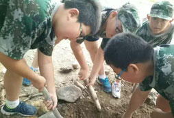 為什么選擇武漢軍訓(xùn)冬令營?