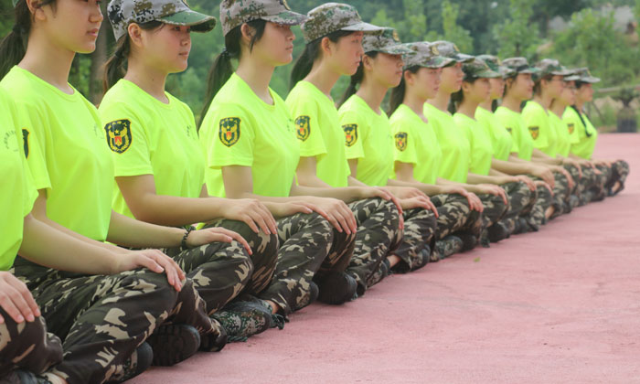 9歲的女孩參加武漢軍事冬令營(yíng)好嗎
