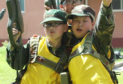 親子游戲中的錯誤？上海西點(diǎn)軍事一一指出
