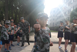 上海西點(diǎn)點(diǎn)撥家長(zhǎng)，在家里孩子沒(méi)有規(guī)矩該怎么教育