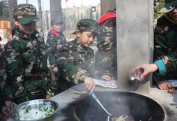 上海西點(diǎn)給青少年一次貧困山區(qū)之旅