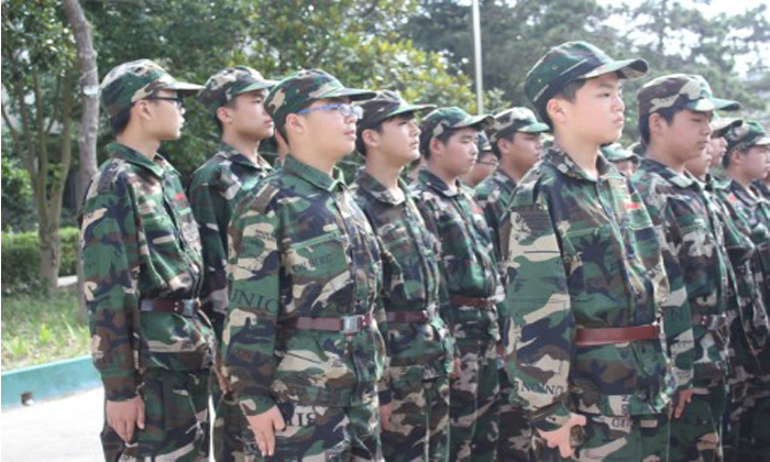 上海西點軍訓(xùn)冬令營讓孩子學(xué)會了與人相處