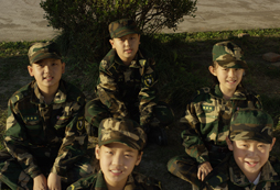 根據(jù)不同年齡段設(shè)計(jì)各類軍事拓展活動(dòng)