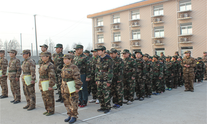 上海西點軍訓(xùn)冬令營讓孩子在假期有一個大的變化