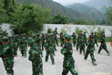 上海西點(diǎn)軍事冬令營的特色是什么