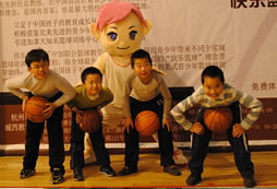 小飛人籃球冬令營(yíng)基本功練習(xí)