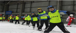 北京有適合小學生參加的室內(nèi)滑雪冬令營嗎？