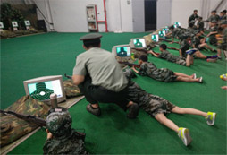 孩子喜歡既有情商又是軍事的小學生冬令營
