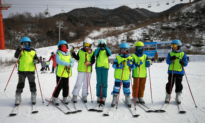 小學生滑雪冬令營