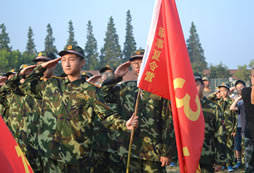 小學(xué)生5天軍事冬令營教會了孩子什么？
