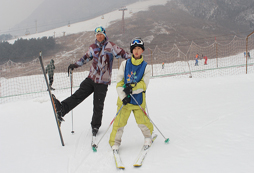 參加心靈成長(zhǎng)冬令營為什么要滑雪