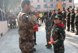 到上海西點青少年軍事冬令營，接受歷練，學會感恩！